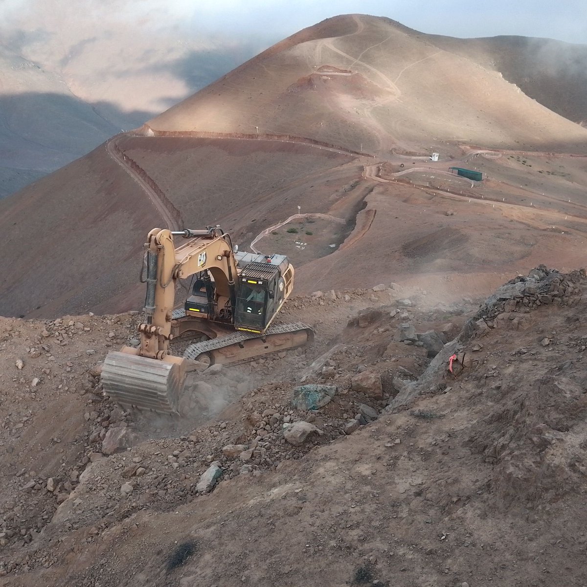 CaminoCorp's tweet photo. We are back on site at Los Chapitos in Peru, getting ready for drilling to restart in April - following up on our last drilling campaign that reported high-grade #copper intercepts: https://t.co/I6GkyRwN6v Watch for drilling to start soon. 

$COR.V https://t.co/TSmgfRCI0O