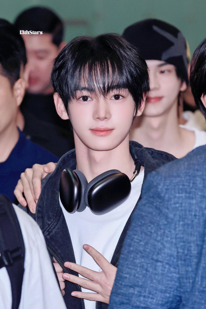 Be my light💫 tweet media