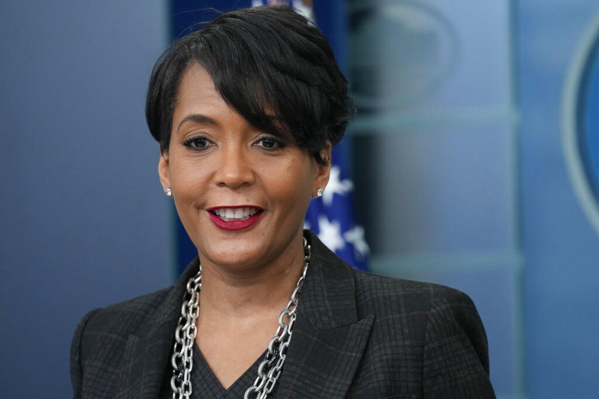 Political Polls tweet media