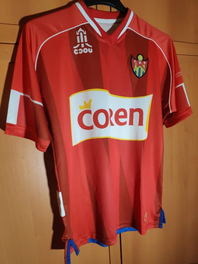 GolSinVAR's tweet photo. Vaya joyita del mítico CD Ourense. https://t.co/Depm70IPIl