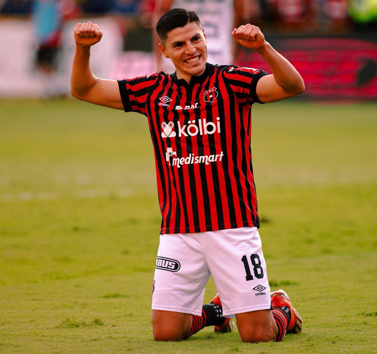 Fiebre Rojinegra tweet media