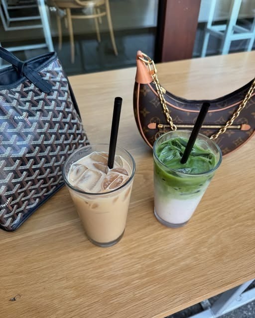 Sienna82555847's tweet image. #Somewhere between coffee and matcha 🙂 just taking things a little slower today.