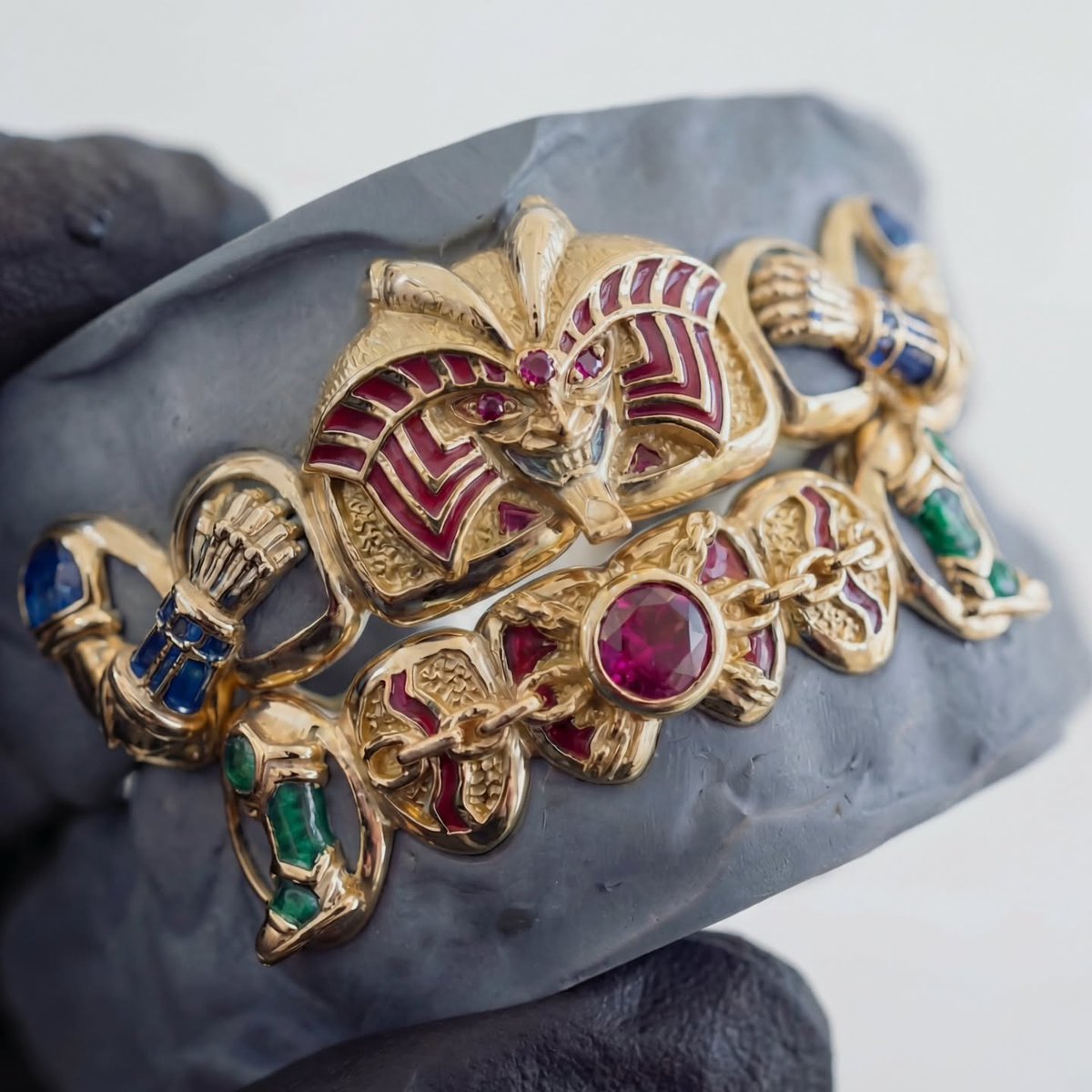 Modern Notoriety tweet media