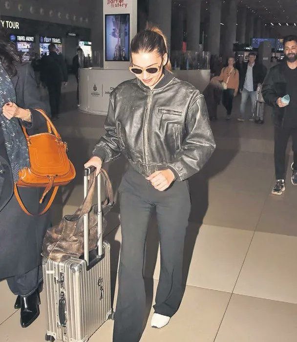 Afra Saraçoğlu World Fan Club tweet media