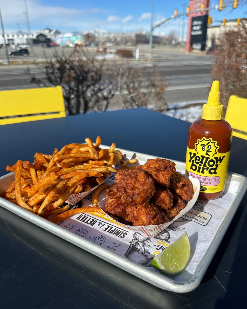 superchix's tweet photo. Give Bland the Bird  🔥  Turn up the heat with @YellowbirdSauce ghost pepper nuggets  👻🌶️  Not for the faint of flavor 👀   

#SuperChix #ChickenSandwiches #FrozenCustard #Franchise https://t.co/bgg4BKgC0T