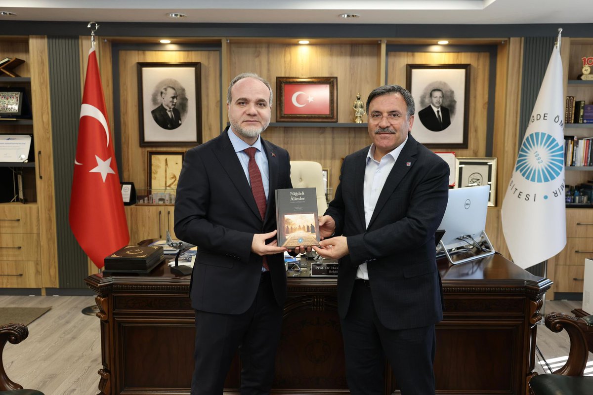 📍Niğde Vali Sn.Nedim Akmeşe ve Ömer Halisdemir Üniversitesi Rektörü Prof.Dr. Sn. Hasan Uslu’yu ziyaret ettik.

📌Sendikal faaliyetlerimiz ve kamu çalışanlarının gündemi üzerine değerlendirmelerde bulunduk.
Misafirperverlikleri için teşekkür ederiz.