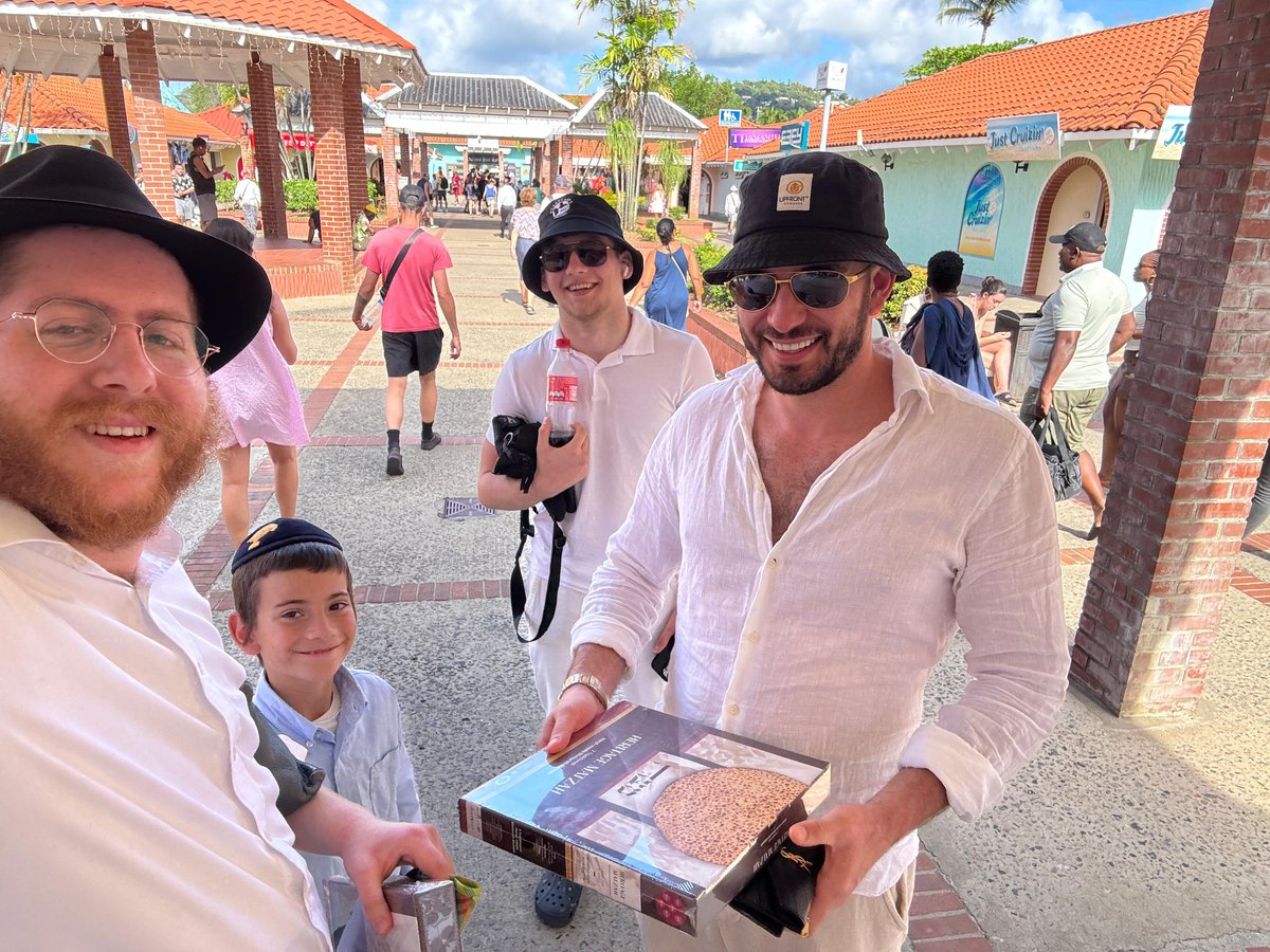 Avromy Super tweet media