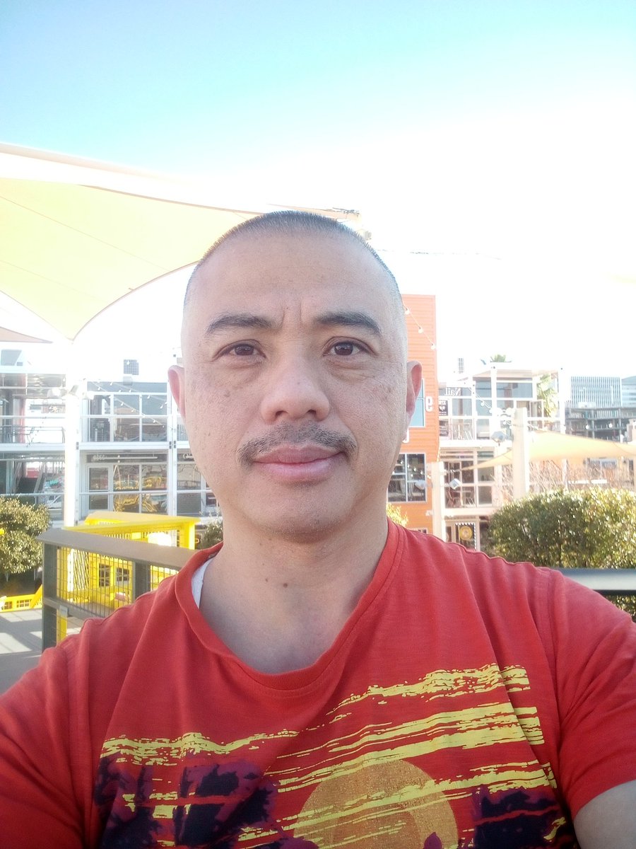 NikoReevesXXX tweet media