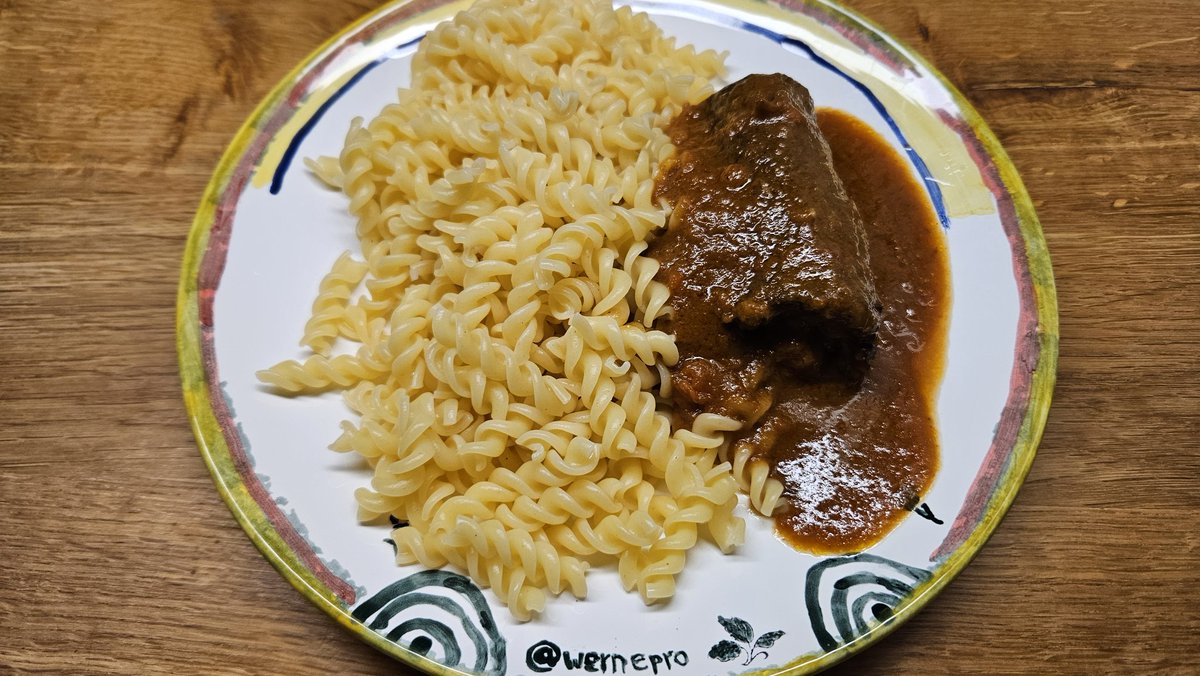 wernepro tweet media