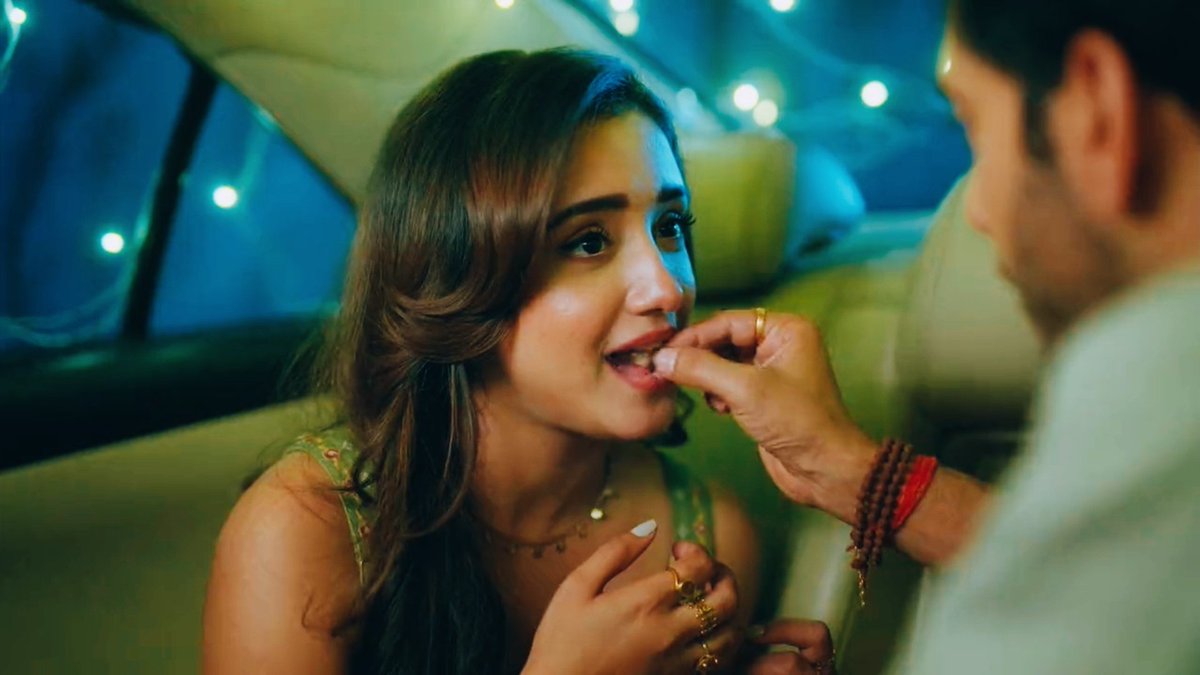 Aηiishα. tweet media