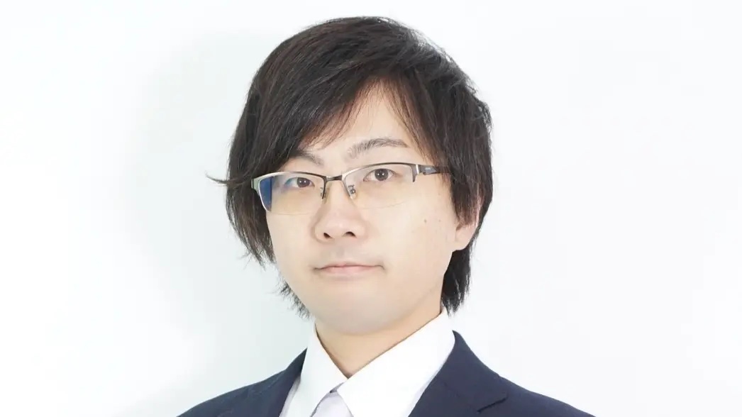 ClubNPM's tweet photo. 【組織人事のお知らせ】
日本プロ麻雀協会は、2026年4月1日付にて組織変更を実施し、新たに理事として佐治敏哲、監事として坪川義昭が就任いたしました。

主たる組織人事は以下の通りです。

代表：鍛冶田良一 理事

競技統括：二見大輔 理事
┗競技部：大浜岳 理事

組織機能統括：吉田知弘 理事
┣総務部：市井悠太
┣教育・人材活用部：斎藤俊 理事
┗国際対応部：斎藤俊 理事

事業統括：桐山のりゆき 理事
┣メディア事業部：愛内よしえ 理事
┣スポンサー事業部：桐山のりゆき 理事
┗VPL事業部：桐山のりゆき 理事

関西本部：一北寛人 理事
┣関西競技部：一北寛人 理事
┗関西総務部：一北寛人 理事

監事：坪川義昭 監事
相談役：五十嵐毅

また参事を参与と名称変更した上で以下4名が参与となります。
継続：松嶋桃（教育・人材活用部付）
新規：浅井堂岐（スポンサー事業部付）
新規：鈴木達也（スポンサー事業部付）
新規：仲林圭（スポンサー事業部、競技部付）

詳細は添付の組織図をご覧ください。今後とも日本プロ麻雀協会へのご支援を賜りますよう、何卒よろしくお願い申し上げます。

https://t.co/7RmRzJIi1v