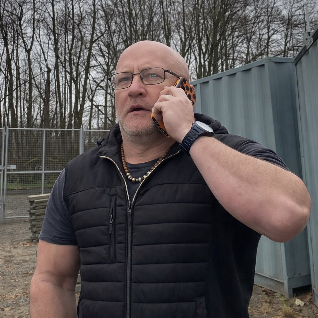 Brew Hefner tweet media