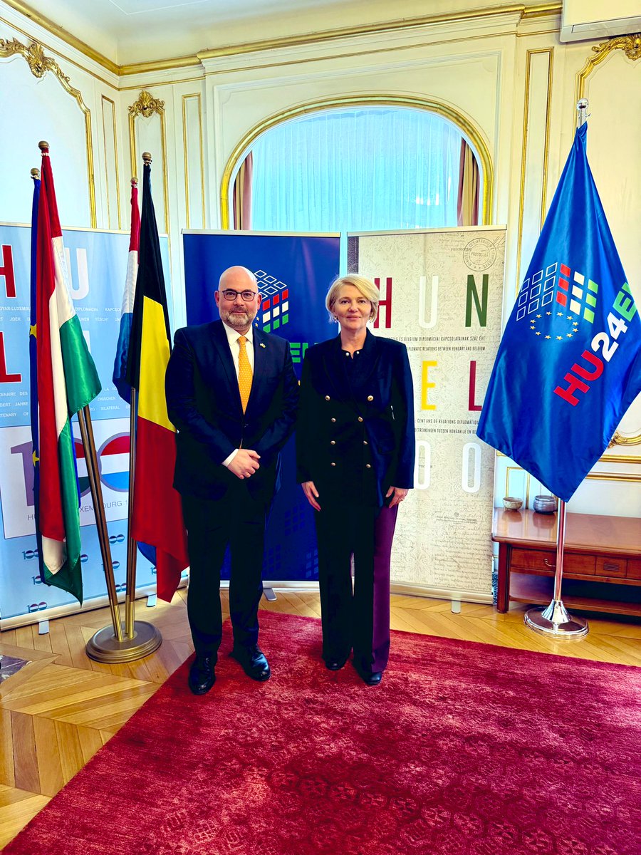 tamasivankovacs's tweet image. 🇭🇺🤝🇲🇪 Very friendly courtesy visit of #Montenegro's new #Ambassador in #Brussels, H.E. Olivera INJAC @InjacOli, former Mayor of #Podgorica &amp;amp; former Minister of Defense of her country at my Residence with an excellent &amp;amp; substantial exchange of views, going well beyond the usual