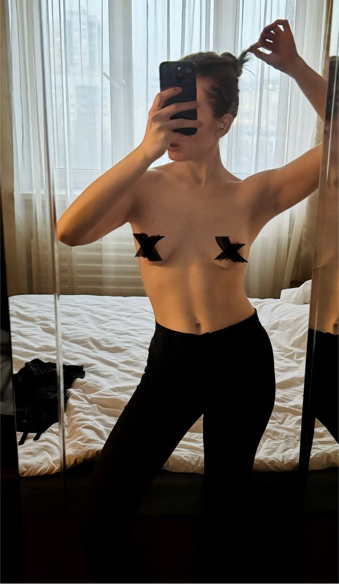 сэнти tweet media