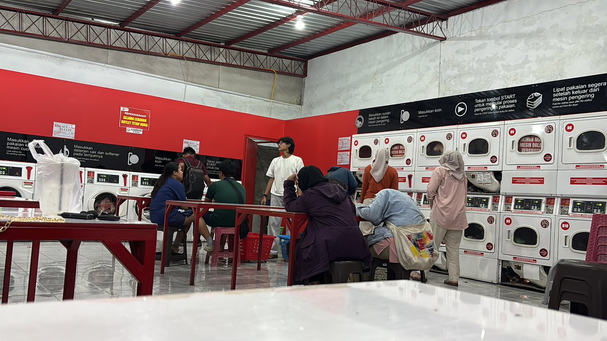 masi melek demi londri londri