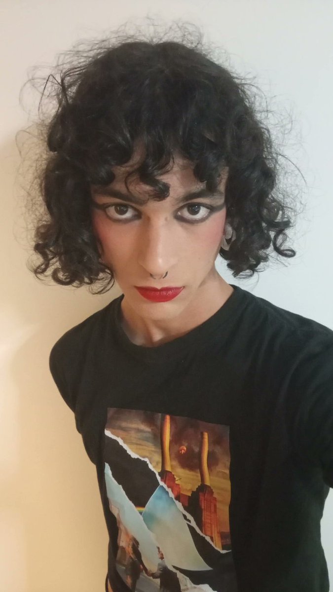 violeta batom tweet media