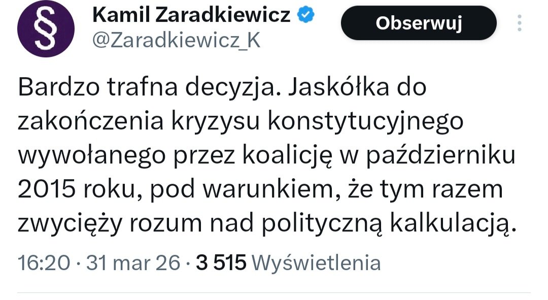 marcinszwed89's tweet photo. Prof. Zaradkiewicz przed decyzją Prezydenta: odebranie ślubowania nie wcześniej niż po wyroku TK.
Prof. Zaradkiewicz po decyzji Prezydenta o odebraniu ślubowania od 2 sędziów przed wyrokiem TK: bardzo trafna decyzja. https://t.co/I9jk3Yg9E7