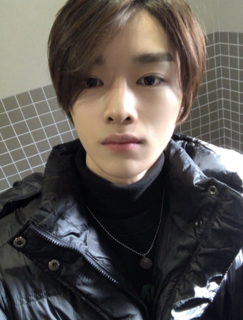 ซองชานตอนปี 2019 หล่อทุกช่วงชีวิตจิงๆ ทำทรงนี้แล้วเหมือนพระเอกเกาหลีสมัยก่อนอะ 55555