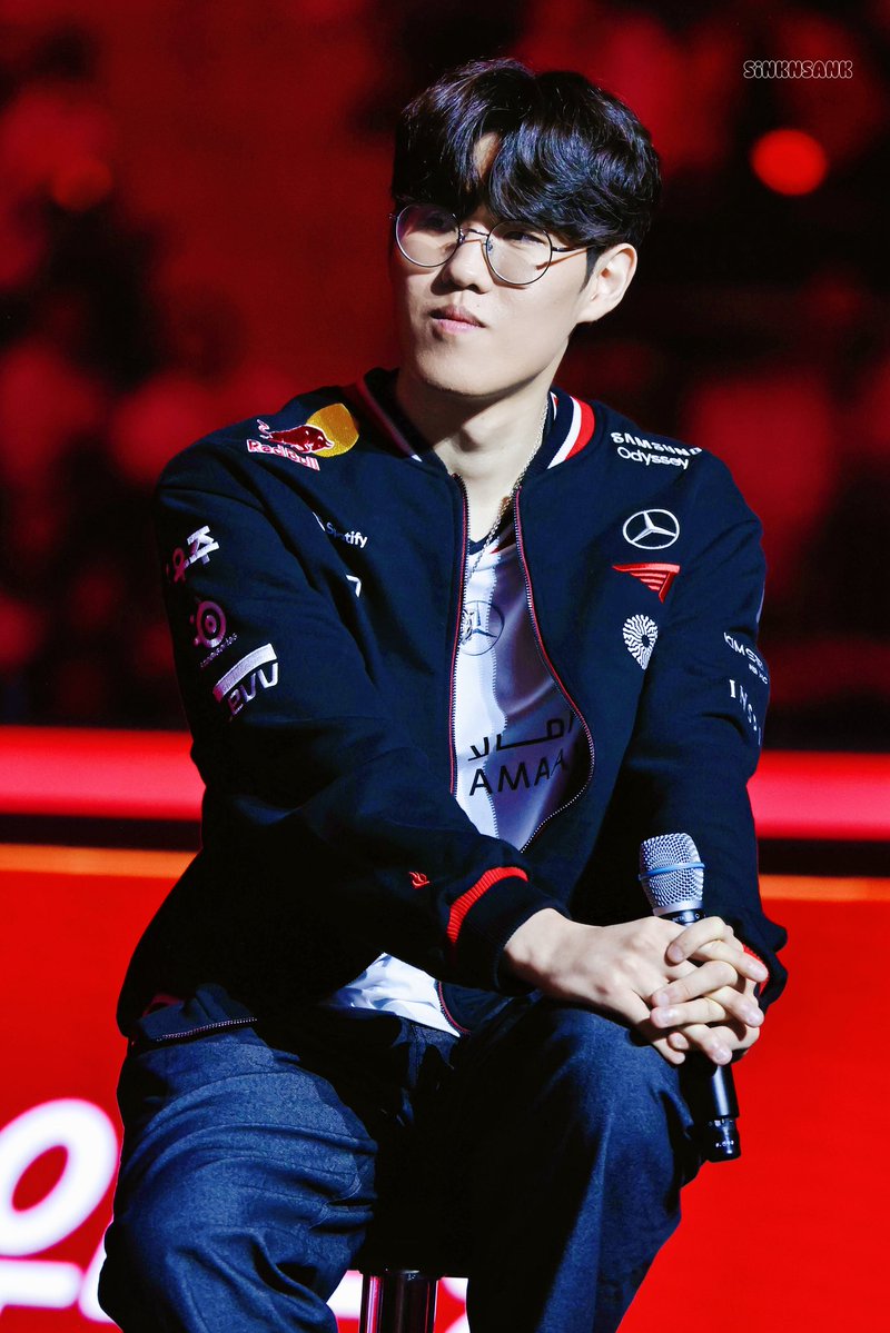 𝐒𝐈𝐍𝐊… tweet media