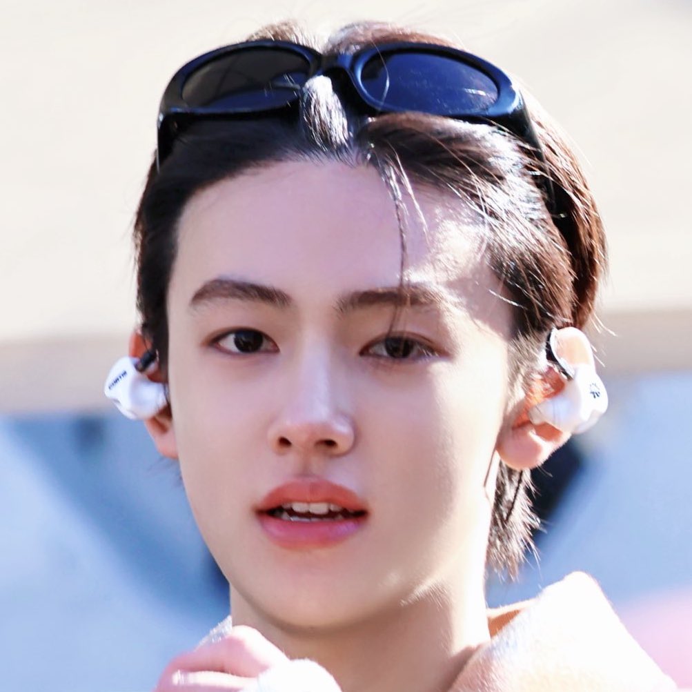 ★ 서유니 ★ tweet media