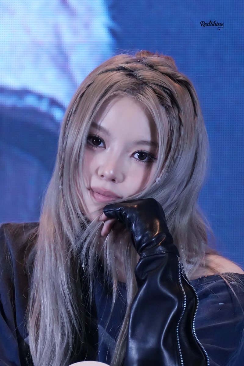 JM_RedShine tweet media