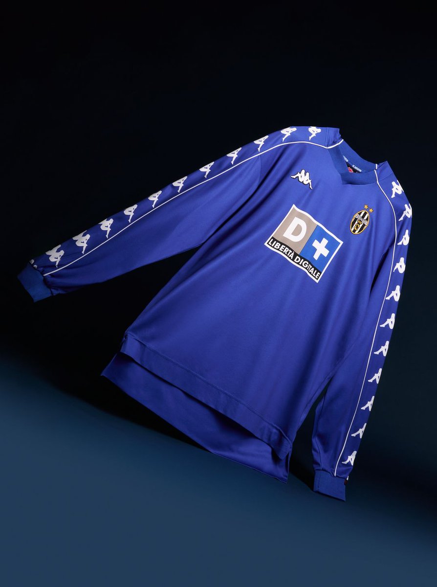 Classic Football Shirts tweet media