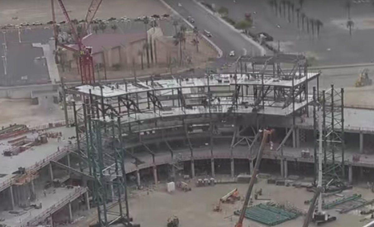 Mick Akers tweet media