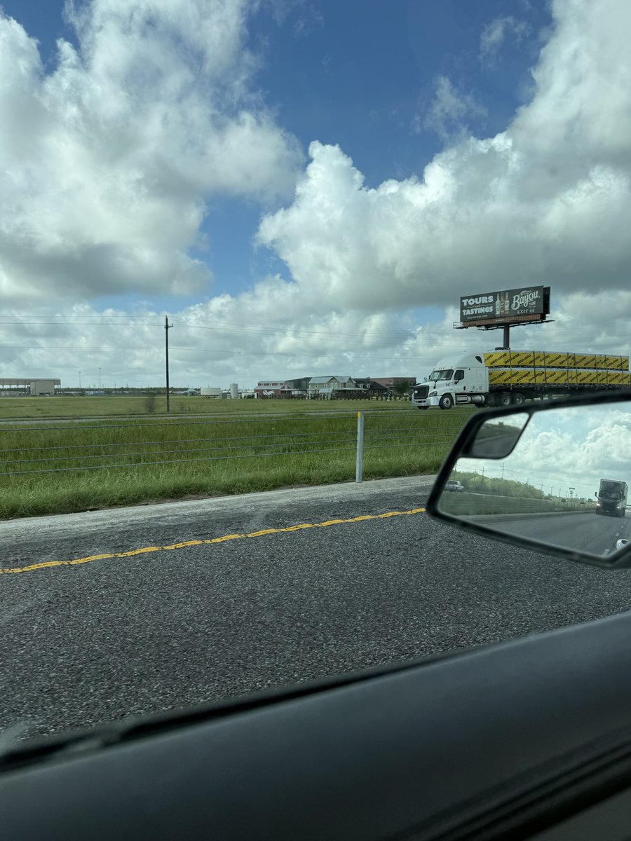 MrsHunter tweet media