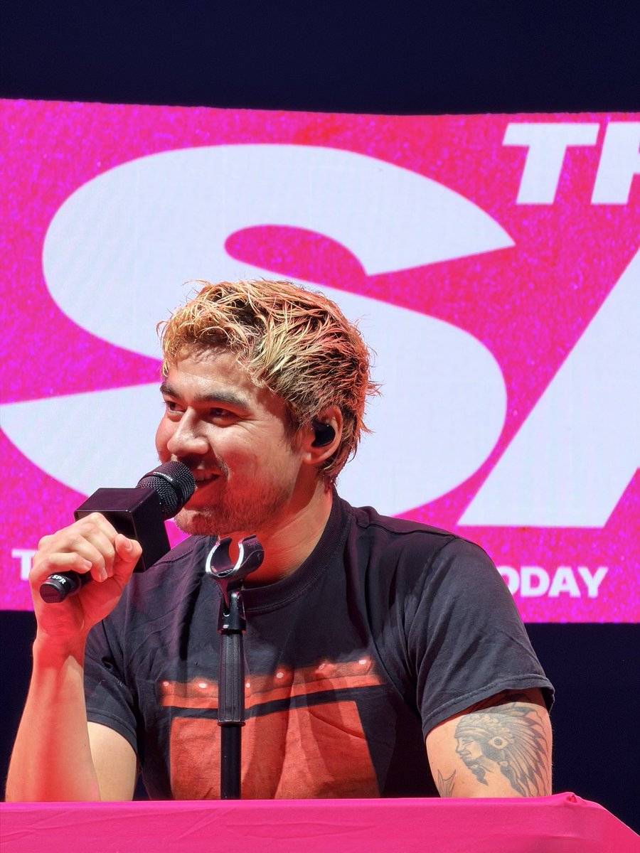 ella IS A STAR ☆★⚡️ tweet media