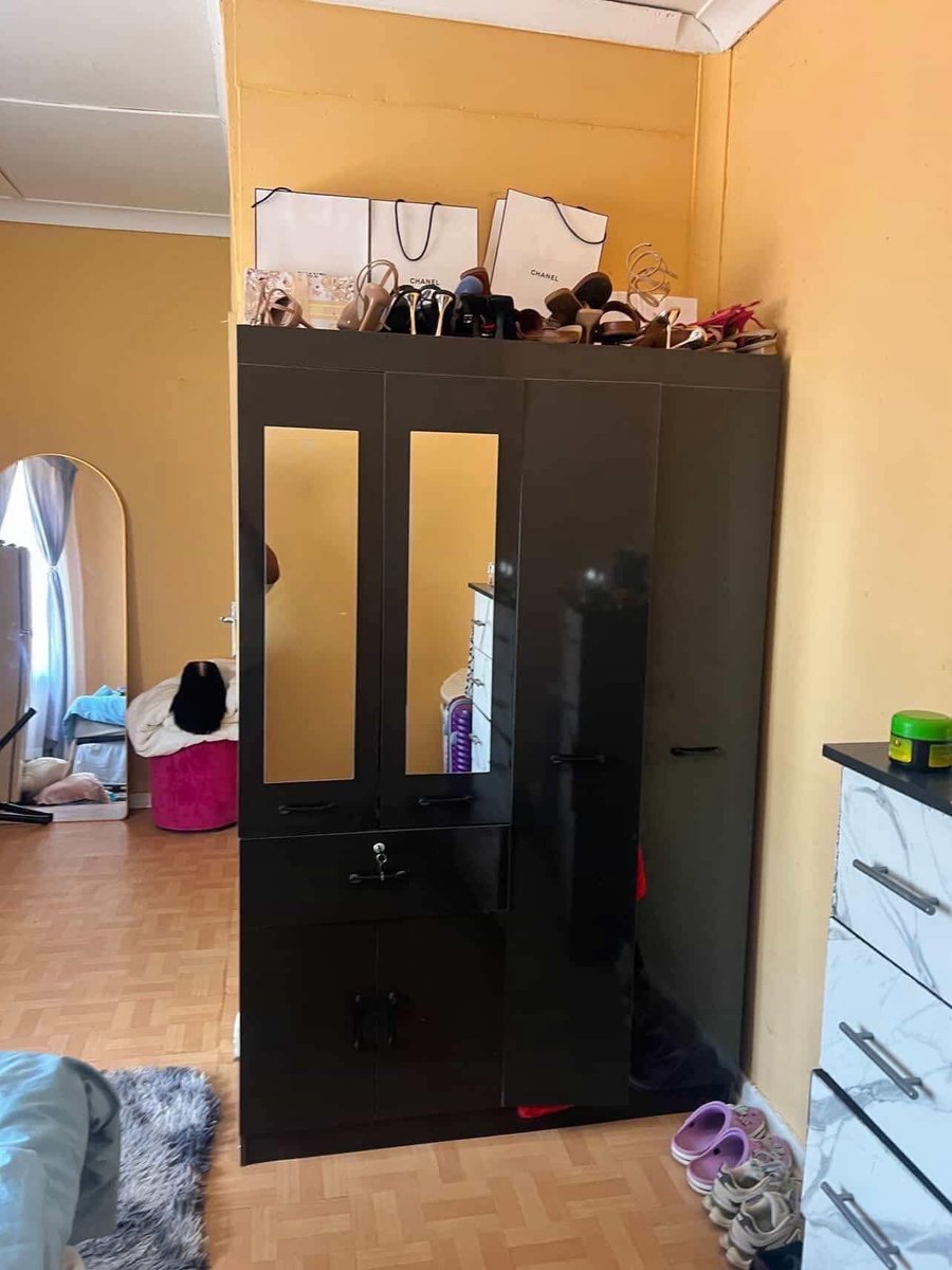 Xiluva Meleni tweet media