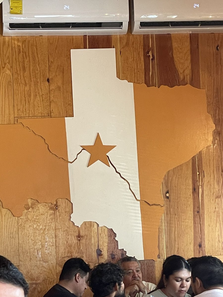 Country Regio tweet media