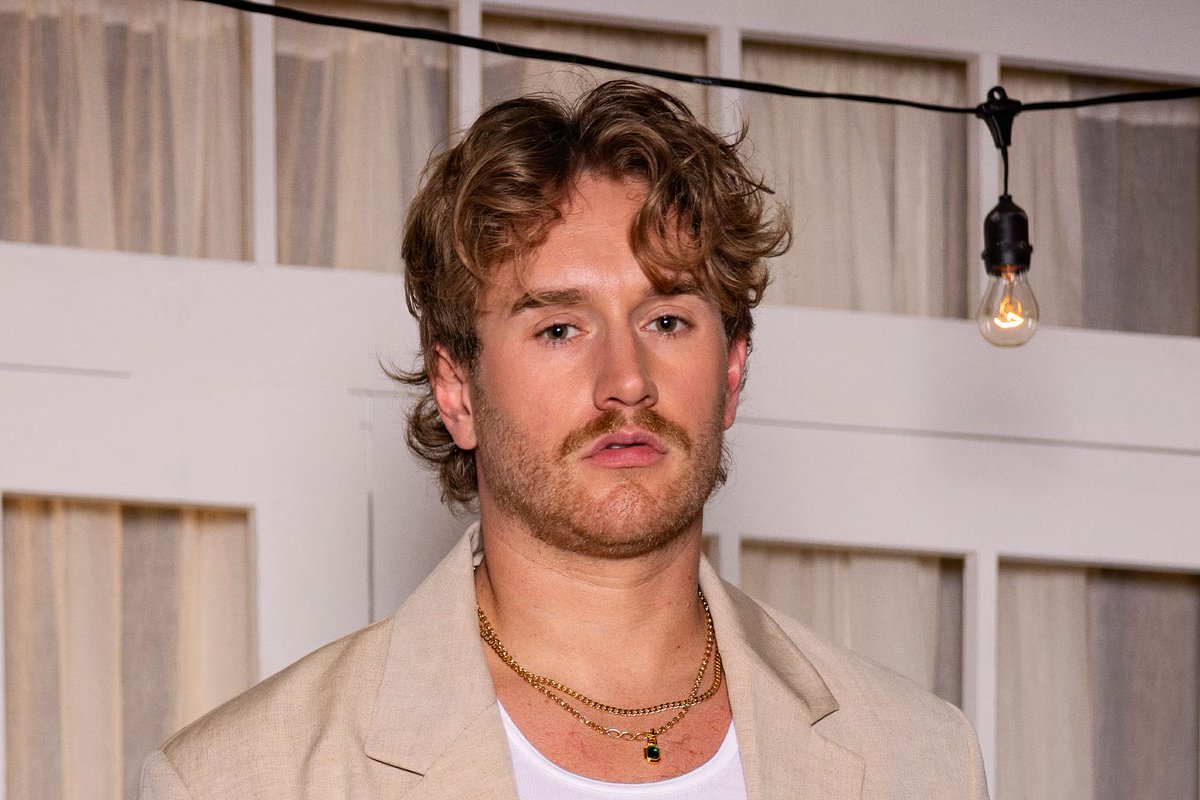 Bye Wig Hello Drama tweet media