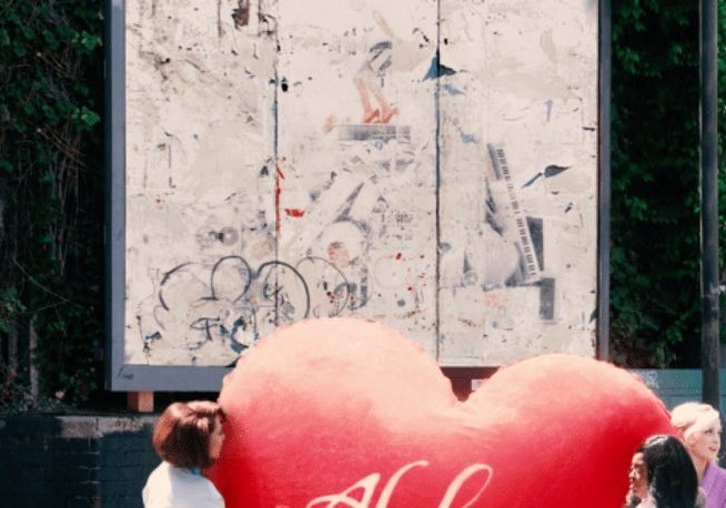 Adele's Media³⁰ tweet media