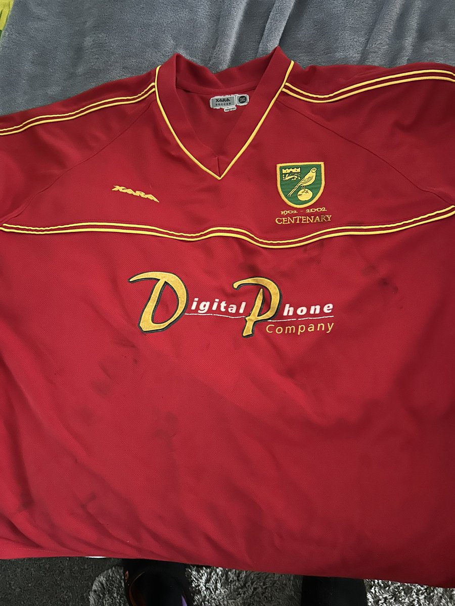 julian smith tweet media