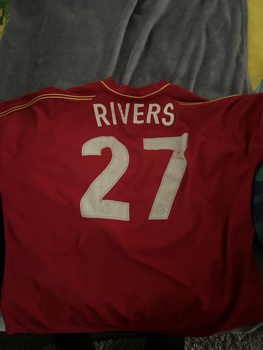 julian smith tweet media