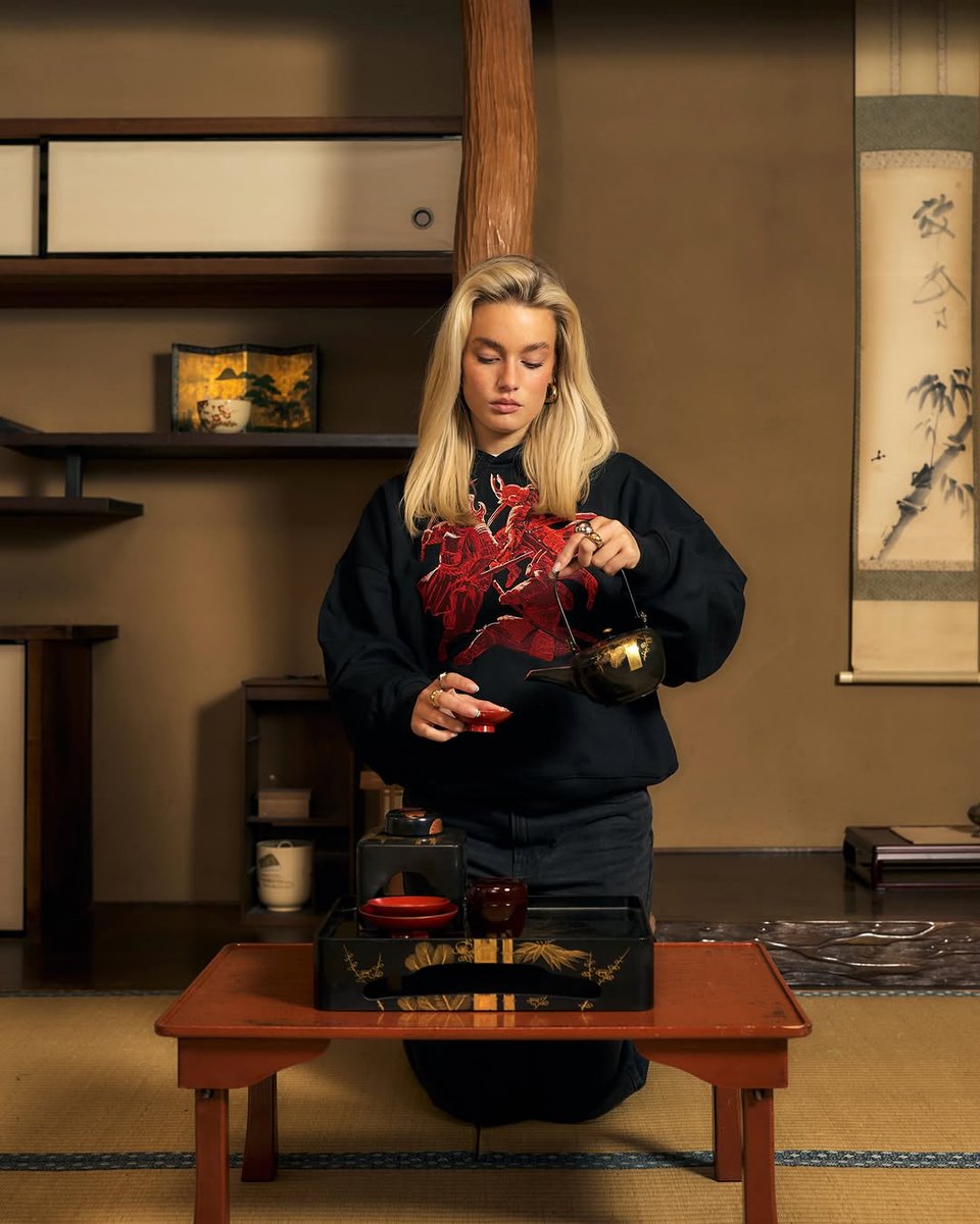 JustFreshKicks tweet media