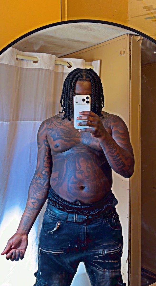 $ᴍᴏᴏᴠᴇ tweet media