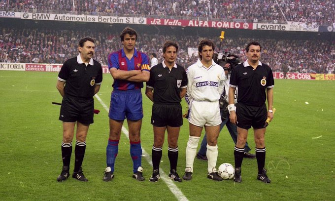 #Efemèride
5/4/1990: El #FCB guanya la Copa del Rei contra el Madrid a València per 2-0, amb gols d'Amor i Julio Salinas.  A #Chendo, capità merengue, li va fotre "que la copa la ganen unos que no son españoles".