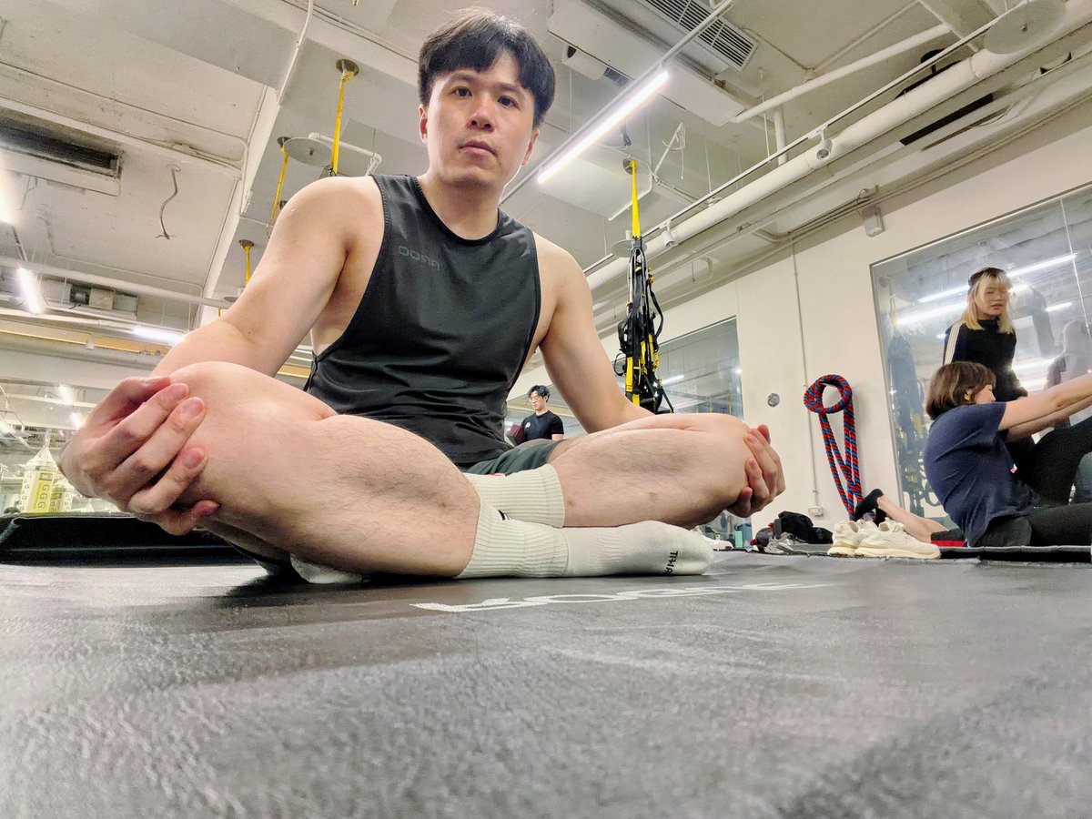 Chun27359220's tweet photo. 大家都喜歡白襪嗎？ https://t.co/YL8cQDDFIB