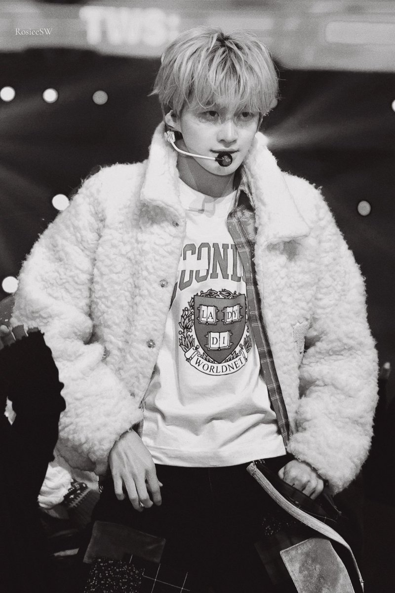 witheredrose_ tweet media