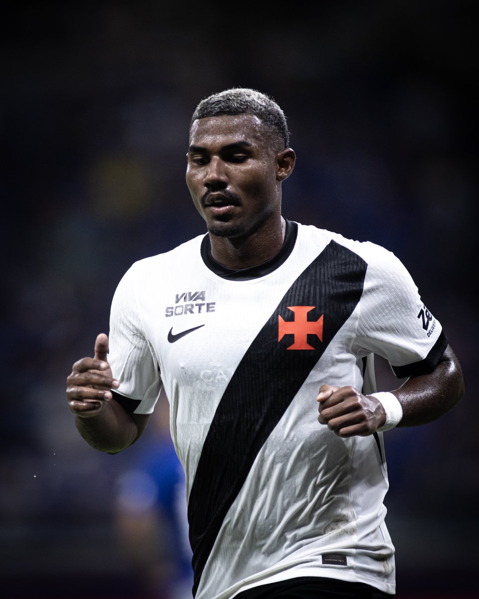 ✠Estagiário do VASCO✠ tweet media