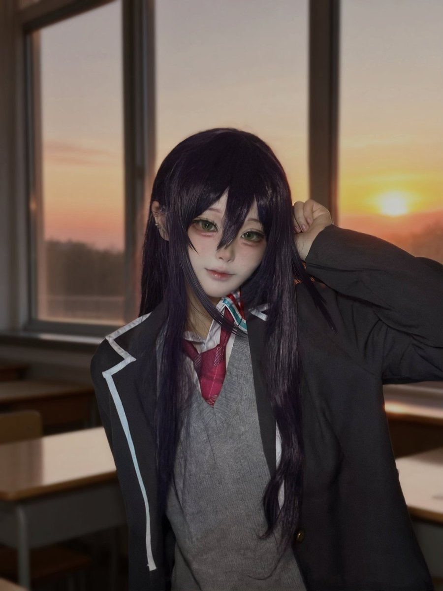 𝓦𝓱𝓲𝓽𝓮 tweet media