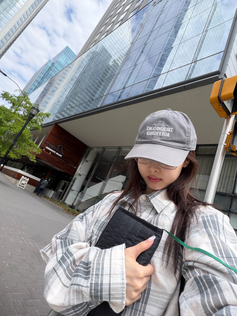 나연🫧 tweet media