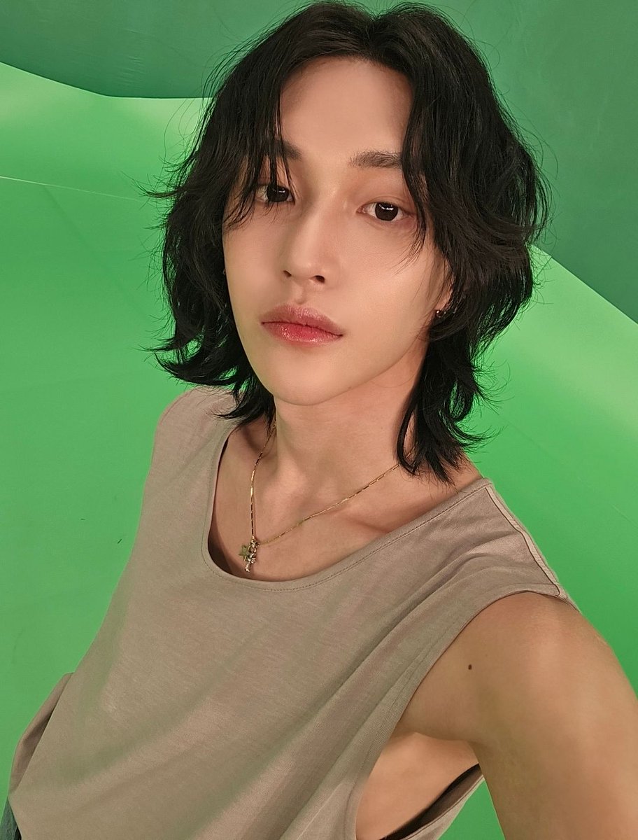 콤마 .. tweet media