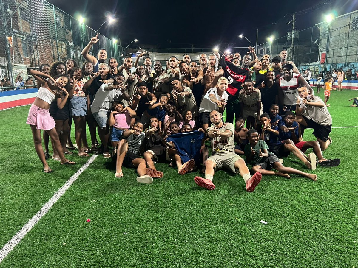 CriasSub's tweet photo. Os crias campeão mais uma vez💸🏆
Sabão virou sabonete😂😂 https://t.co/9KfQ7pk7Gc