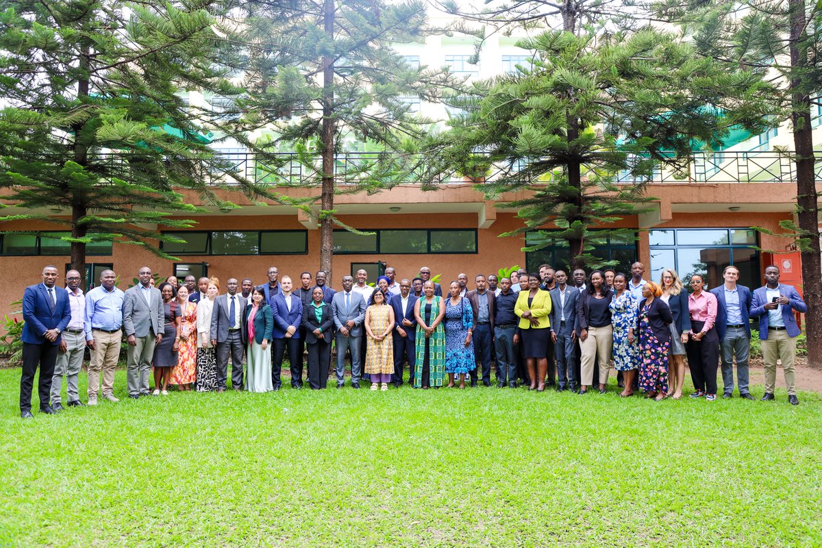 RefugeesRwanda's tweet photo. “Rwanda stands out… not just because of the pledges it has made, but the progress that has been achieved.”

At #GRF Progress Review today, we joined @RwandaEmergency &amp; partners to assess advances from education, documentation to livelihoods &amp; energy solutions for refugees. https://t.co/4Vz1aZ7H9H