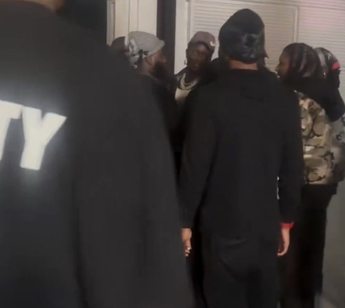 FearBuck tweet media