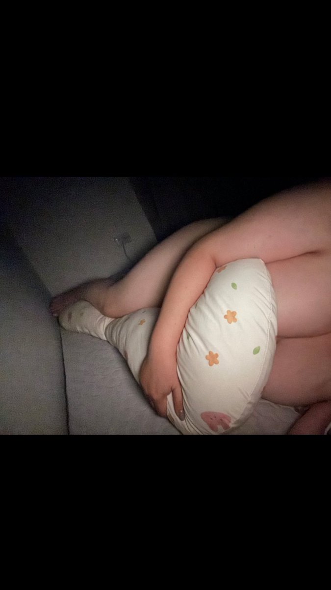 t69yi's tweet photo. زوجي ديوث يبي فحل ينيكني ويصورني له 🥺🫦 https://t.co/E4AHen89Lp