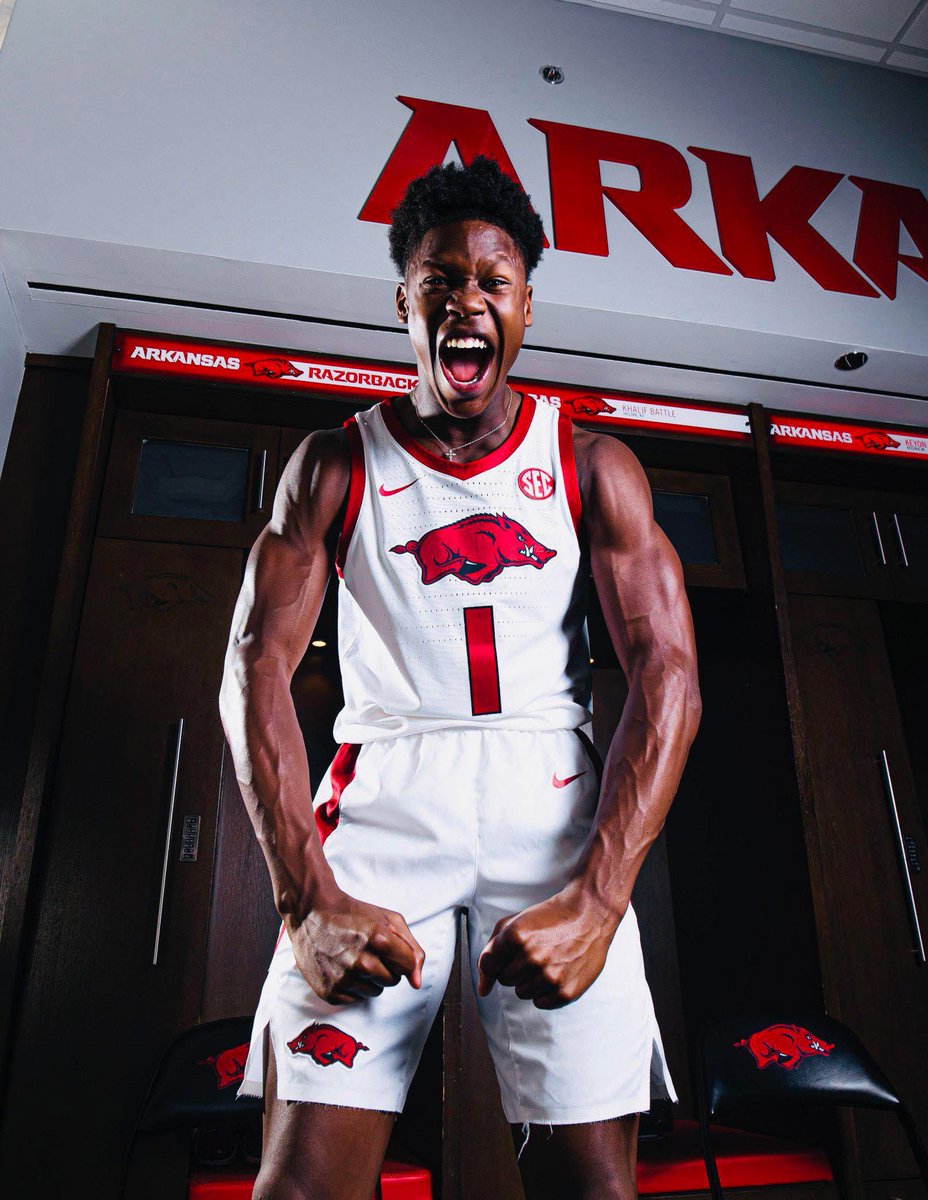Rabid_Razorback's tweet photo. FYI: You can catch future Hogs: JJ Andrews &amp; Jord￼a Smith Jr.  in action tonight in the McDonald’s All-American game @8(CT) on ESPN!👆🅰️🐗🏀

#Arkansas #Razorbacks #Basketball https://t.co/sP0MhW3dms