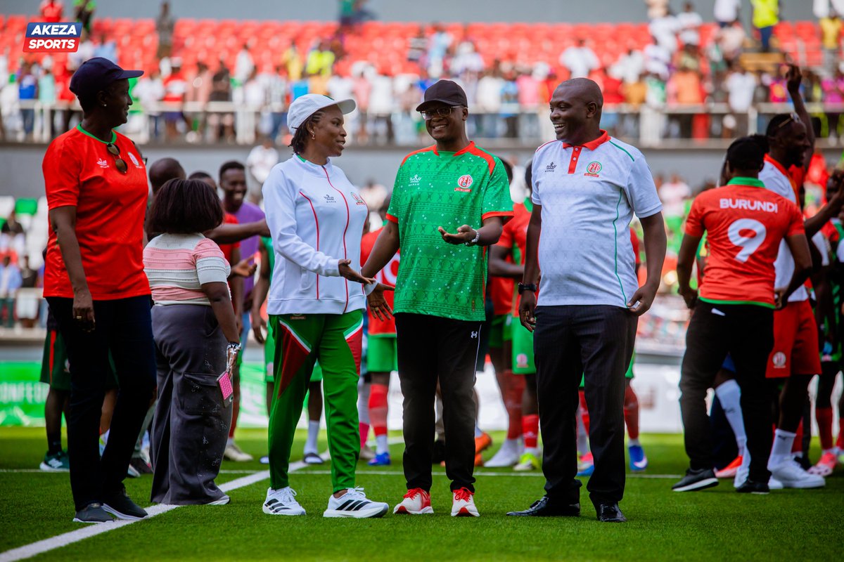 🔵🔴 La photo de famille après la victoire des Intamba mu Rugamba contre ...